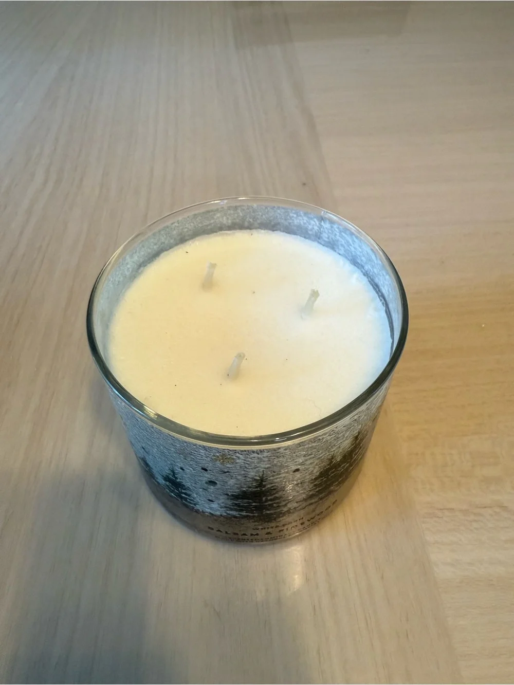 White Barn Balsam & Firewood 3 Wick Scented Candle - Christmas Tree Cedar Wood - Picture 3 of 5